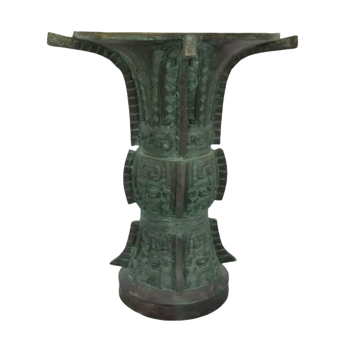 Chinese Bronze Yu Zun in Shang Dynasty 